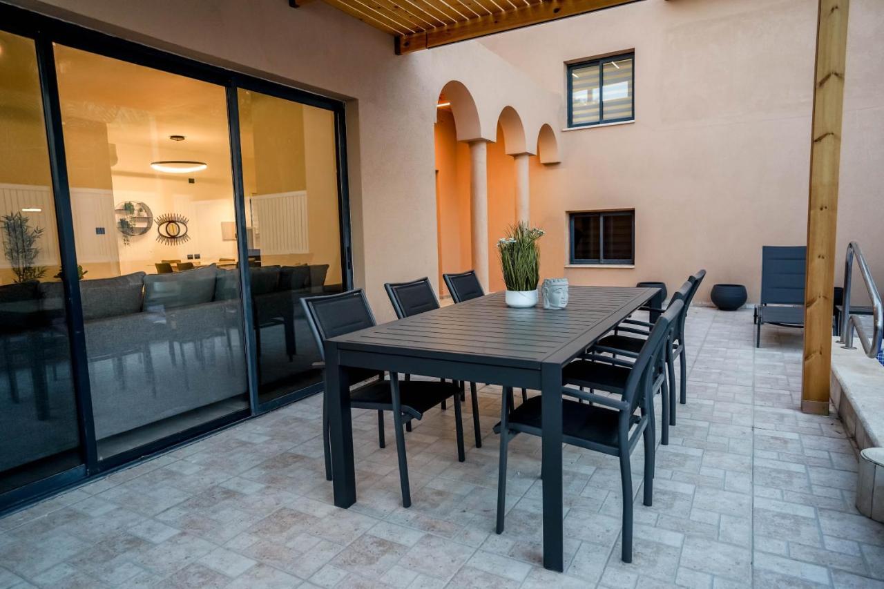 וילה רוני בריכה מחוממת Villa Roni Heated Pool Eilat Ngoại thất bức ảnh